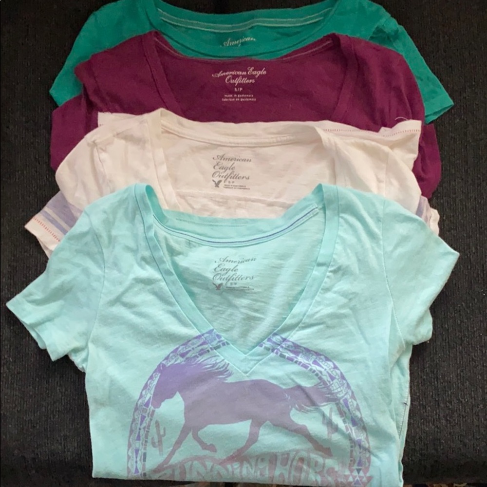 AE Budle of 4 graphic tees